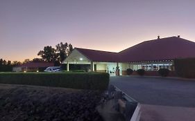 Emerald Explorers Inn